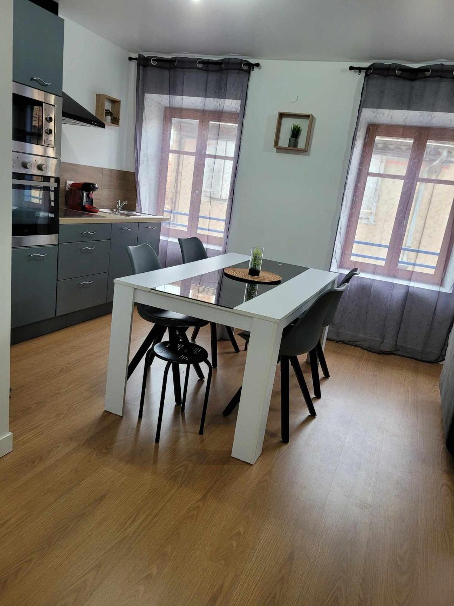 Charmant T3 Avec Terrasse Carcassonne Exteriör bild